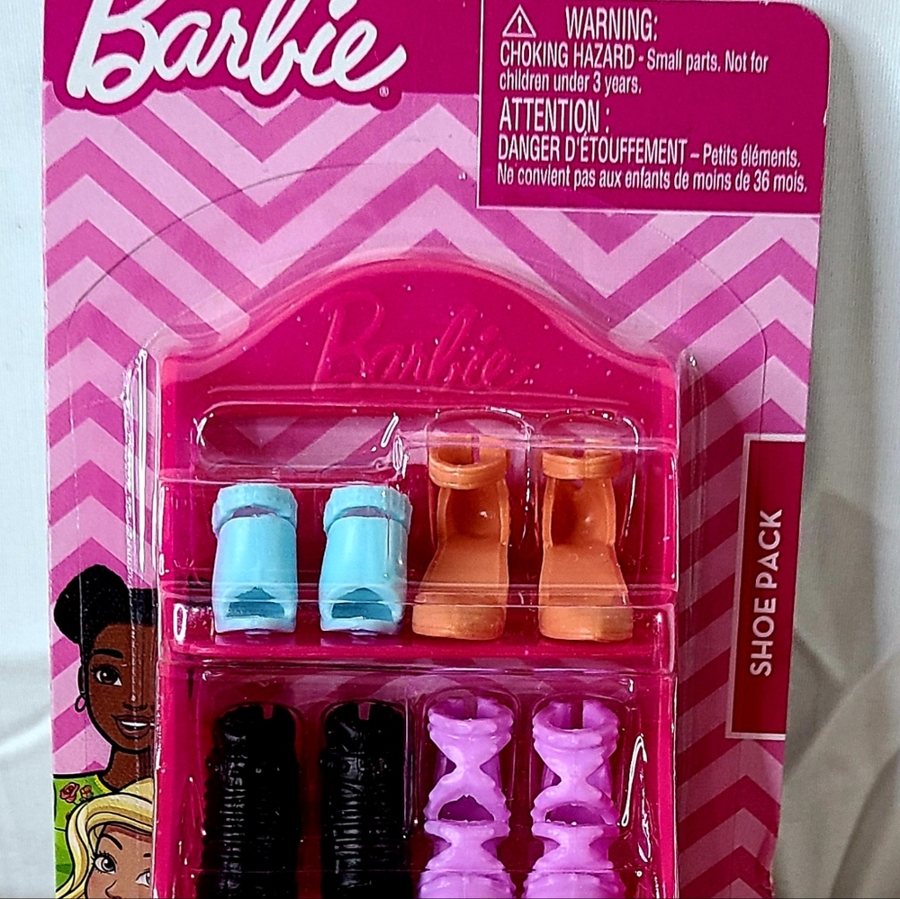 Barbie shoe pack